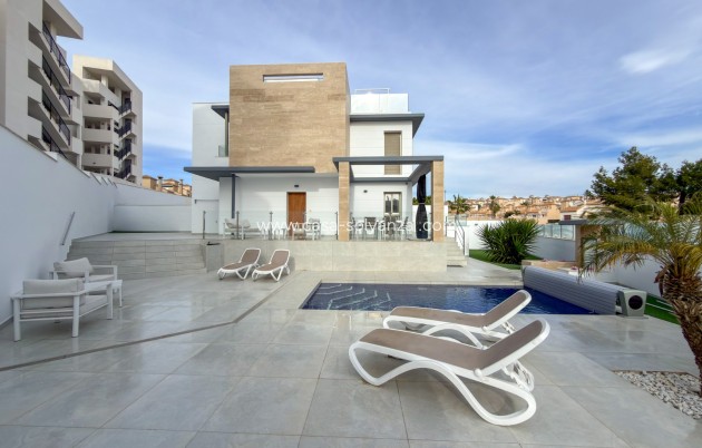Herverkoop - Villa - Orihuela Costa - Villamartín