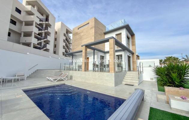 Herverkoop - Villa - Orihuela Costa - Villamartín