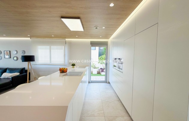 Herverkoop - Villa - Orihuela Costa - Campoamor