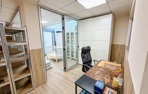 Herverkoop - Villa - Orihuela Costa - Campoamor