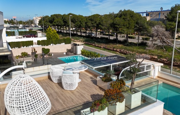 Herverkoop - Villa - Orihuela Costa - Campoamor