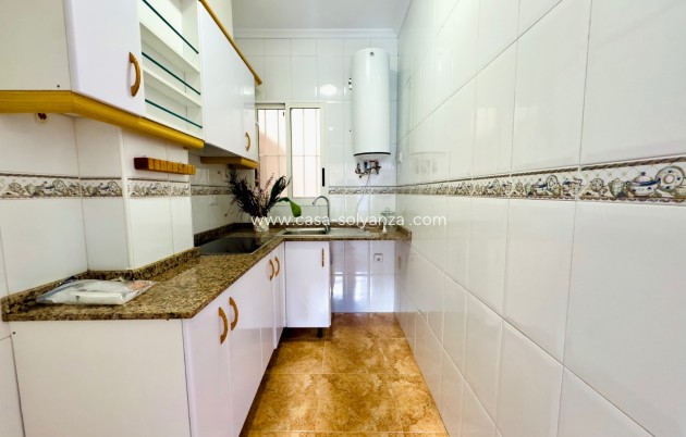Herverkoop - Appartement / flat - Torrevieja - Center