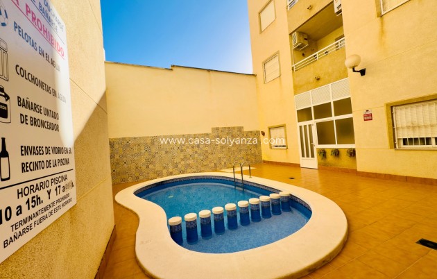 Herverkoop - Appartement / flat - Torrevieja - Center