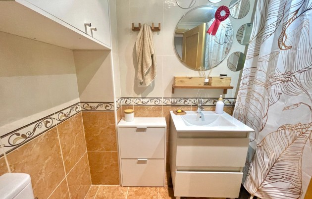 Herverkoop - Appartement / flat - Almoradí - Inland
