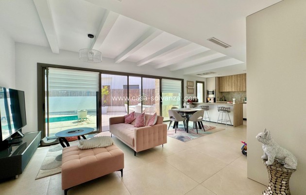 Herverkoop - Villa - San Miguel de Salinas - Blue Lagoon - Galán