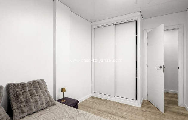 Herverkoop - Appartement / flat - Torrevieja - El Acequión - Los Náufragos