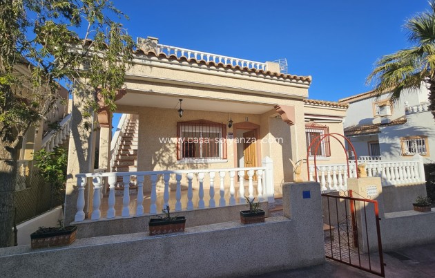 Resale - Villa - Algorfa - Montemar