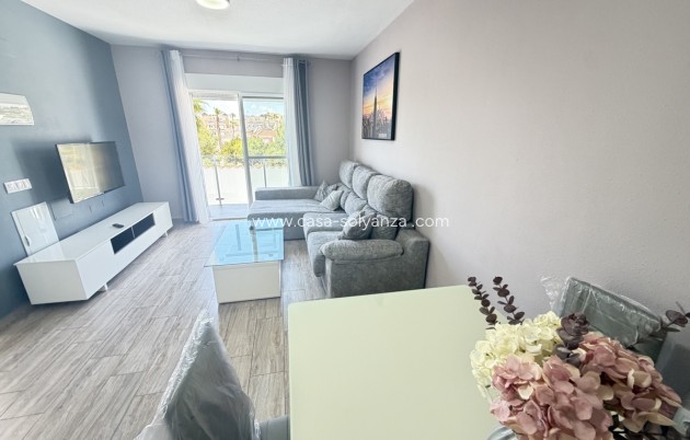 Resale - Villa - Villamartin - Villamartín