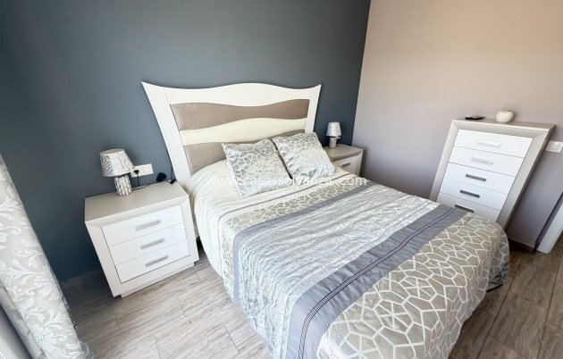 Resale - Villa - Villamartin - Villamartín