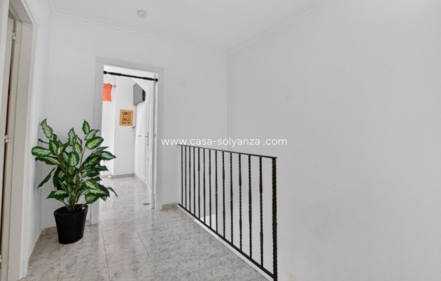 Herverkoop - Herenhuis - Torrevieja - Aguas nuevas
