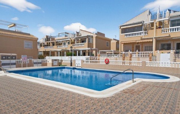 Herverkoop - Herenhuis - Torrevieja - Aguas nuevas
