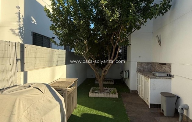 Herverkoop - Herenhuis - Torrevieja - Aguas nuevas