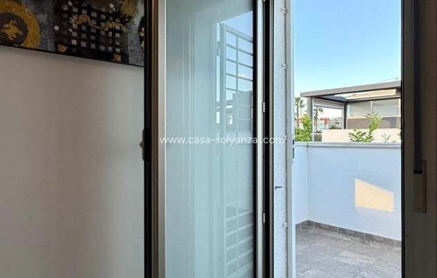 Herverkoop - Herenhuis - Torrevieja - Aguas nuevas