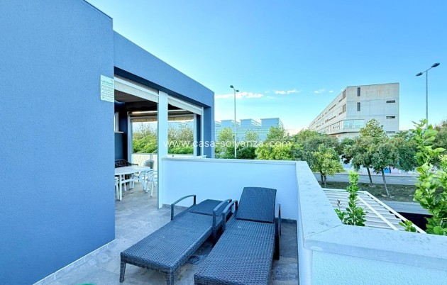 Herverkoop - Herenhuis - Torrevieja - Aguas nuevas