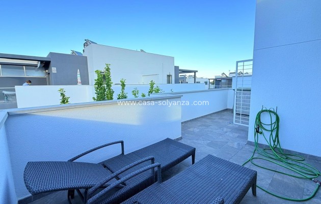 Herverkoop - Herenhuis - Torrevieja - Aguas nuevas