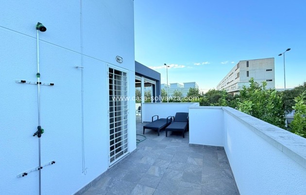 Herverkoop - Herenhuis - Torrevieja - Aguas nuevas