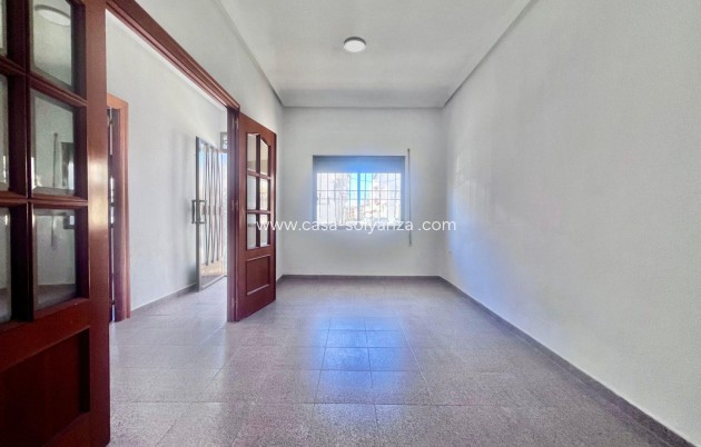 Herverkoop - Appartement / flat - Pilar de la Horadada - pueblo