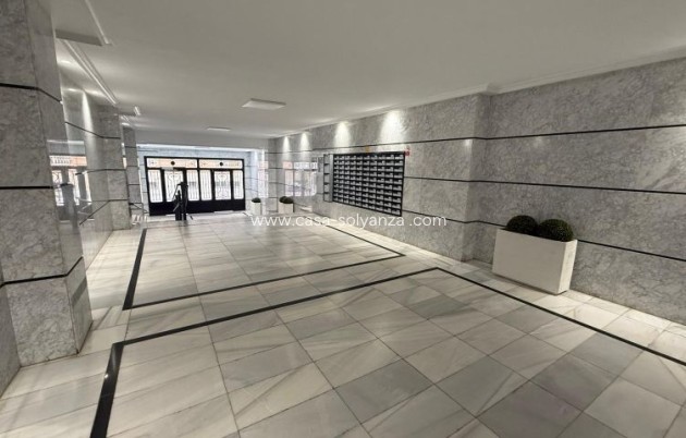 Resale - Apartment / flat - Torrevieja - Costa Blanca