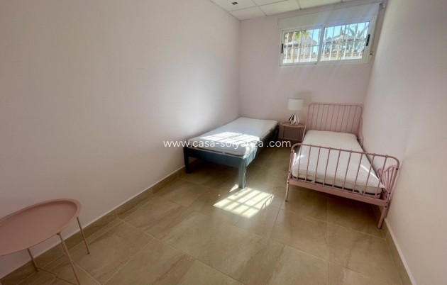 Herverkoop - Villa - Urb. La Marina - Inland