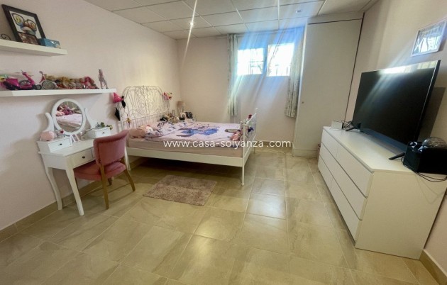 Herverkoop - Villa - Urb. La Marina - Inland