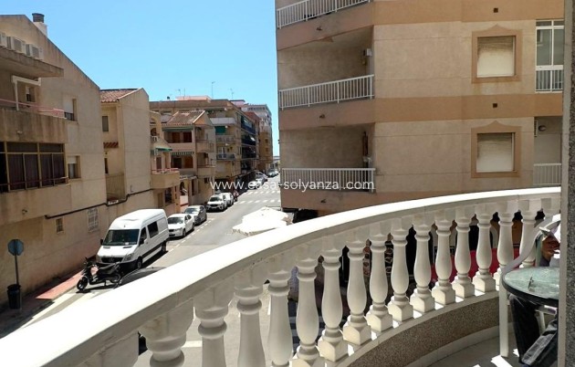 Herverkoop - Appartement / flat - Torrevieja - Acequion