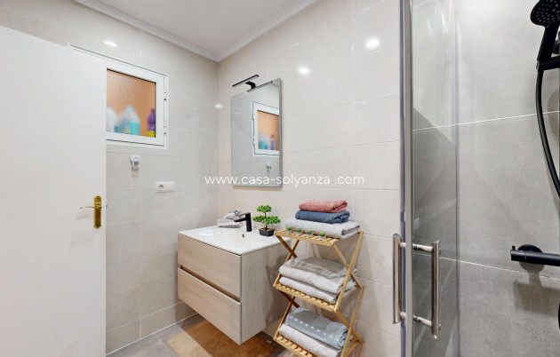 Herverkoop - Villa - San Miguel de Salinas - 03193