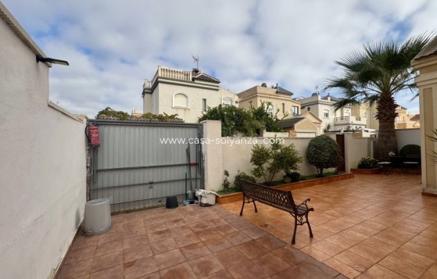Resale - Villa - Torrevieja - Costa Blanca