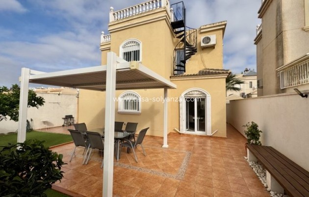Resale - Villa - Torrevieja - Costa Blanca