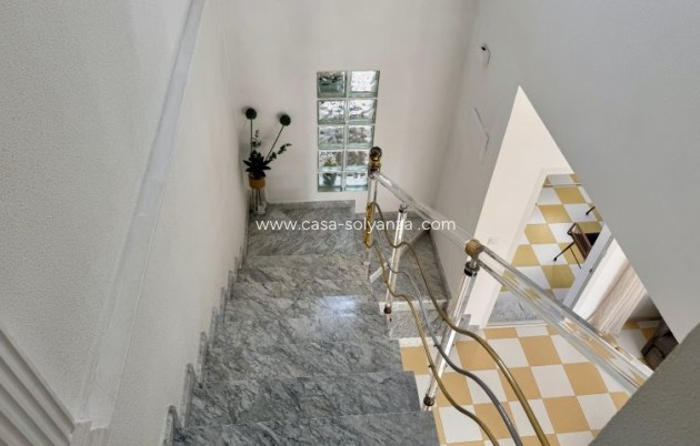 Resale - Villa - Torrevieja - Costa Blanca