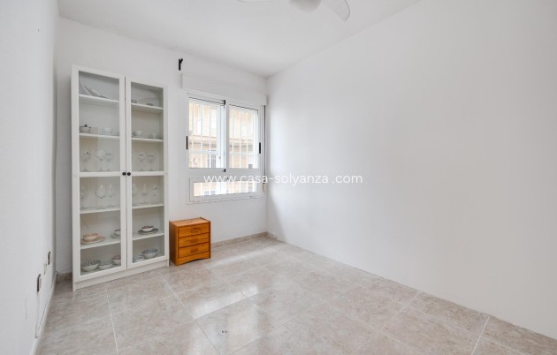 Herverkoop - Appartement / flat - Torrevieja - Playa De Los Naufragos