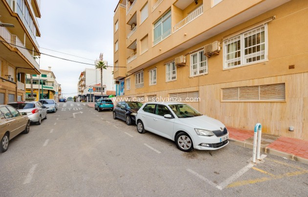Herverkoop - Appartement / flat - Torrevieja - Playa De Los Naufragos