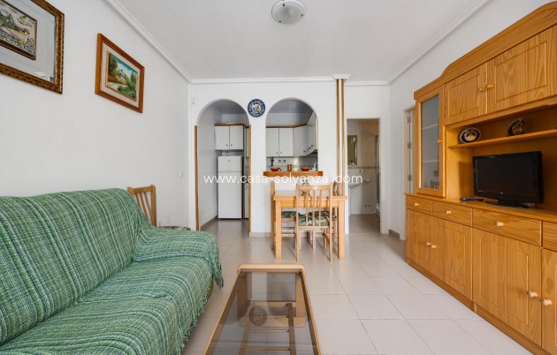 Herverkoop - Bungalow - Torrevieja - Playa De Los Naufragos