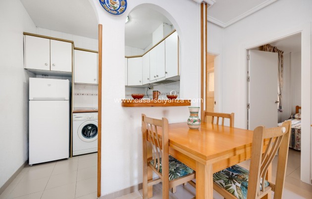 Herverkoop - Bungalow - Torrevieja - Playa De Los Naufragos