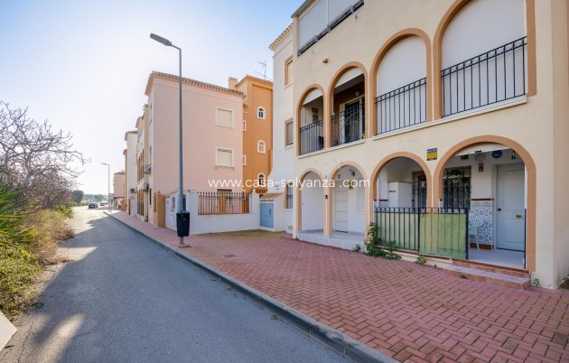 Herverkoop - Bungalow - Torrevieja - Playa De Los Naufragos