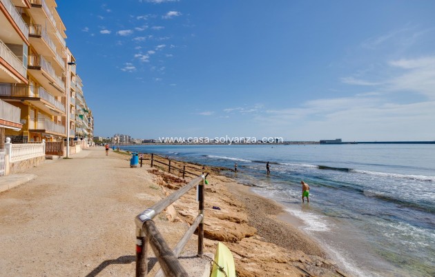 Herverkoop - Bungalow - Torrevieja - Playa De Los Naufragos