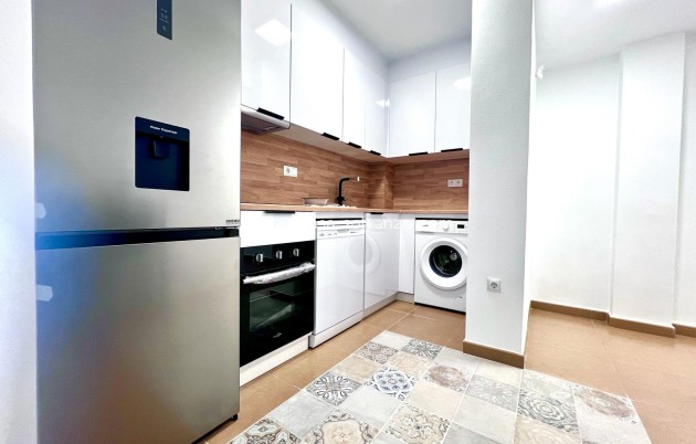 Herverkoop - Appartement / flat - Torrevieja - Acequion