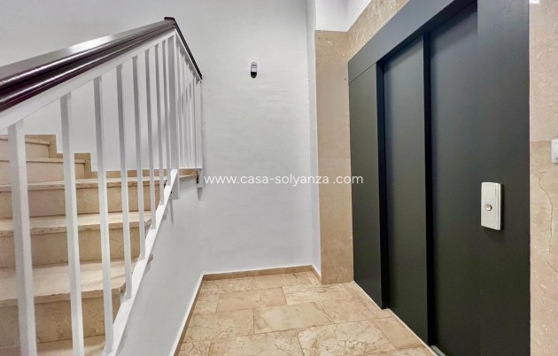 Herverkoop - Appartement / flat - Torrevieja - Acequion