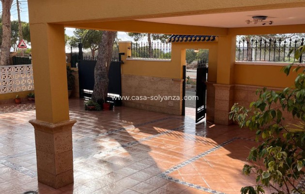 Herverkoop - Villa - Orihuela Costa - Punta Prima