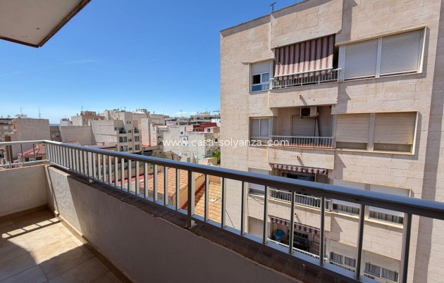 Resale - Apartment / flat - Torrevieja - Center