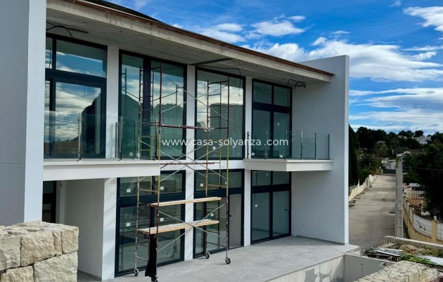 Herverkoop - Villa - Calpe Pueblo - 0