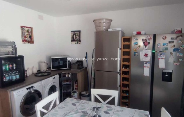 Wiederverkauf - Kommerziell - Ayora