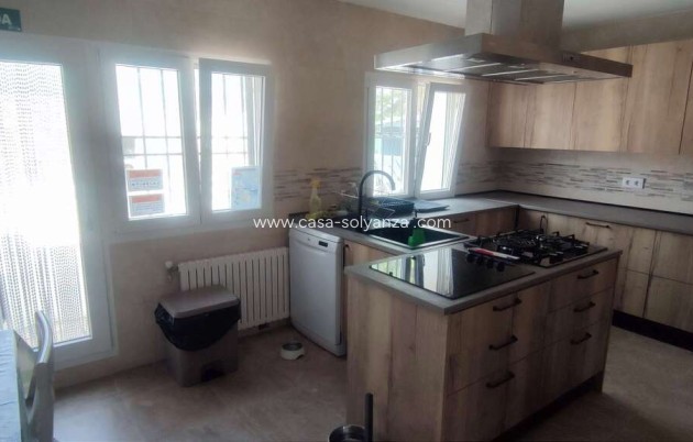 Wiederverkauf - Kommerziell - Ayora