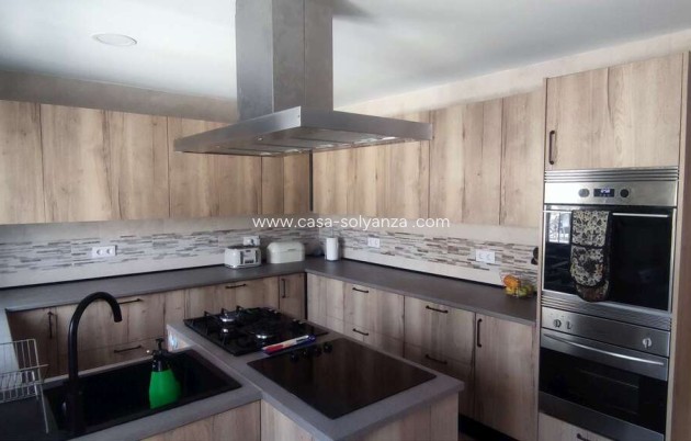 Wiederverkauf - Kommerziell - Ayora