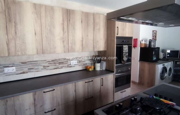 Wiederverkauf - Kommerziell - Ayora