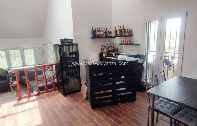 Wiederverkauf - Kommerziell - Ayora