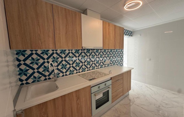 Herverkoop - Appartement / flat - Torrevieja - Playa del Acequión