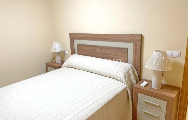 Herverkoop - Appartement / flat - Guardamar del Segura - Puerto Deportivo