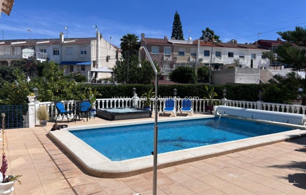 Herverkoop - Villa - Torrevieja - Los Balcones