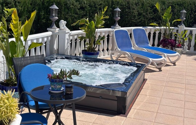 Herverkoop - Villa - Torrevieja - Los Balcones