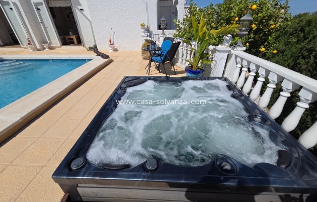 Herverkoop - Villa - Torrevieja - Los Balcones